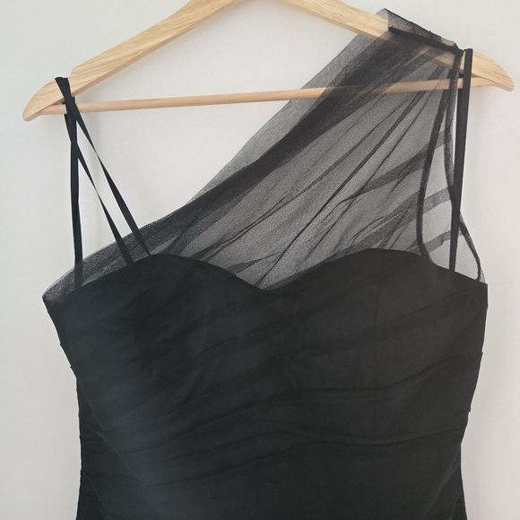 Max and Cleo One Shoulder Tulle Chiffon Mermaid Dress - Picture 4 of 5